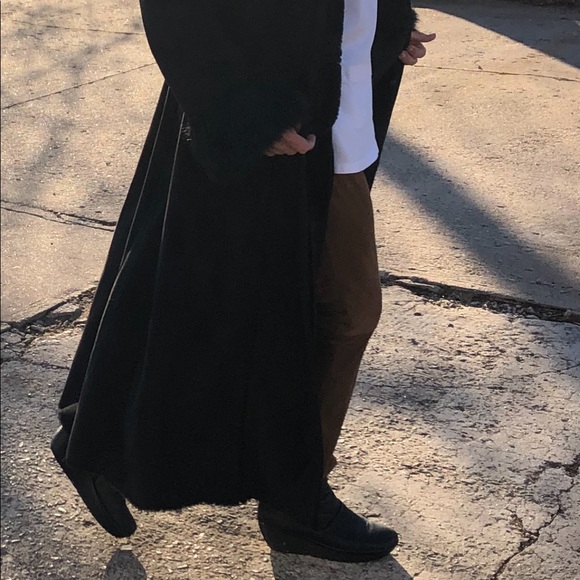 Terry Lewis long black luxury coat - Picture 5 of 16